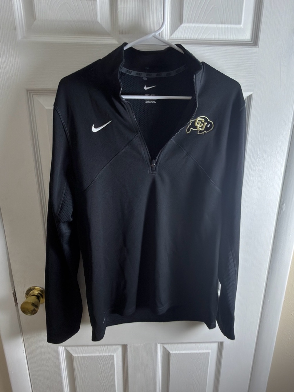 Nike Men’s Black Quarter-Zip Pullover with CU Buffaloes Logo M